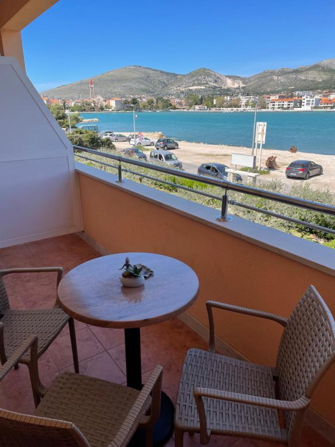 Apartments Kapetanovi Dvori Trogir Eksteriør bilde
