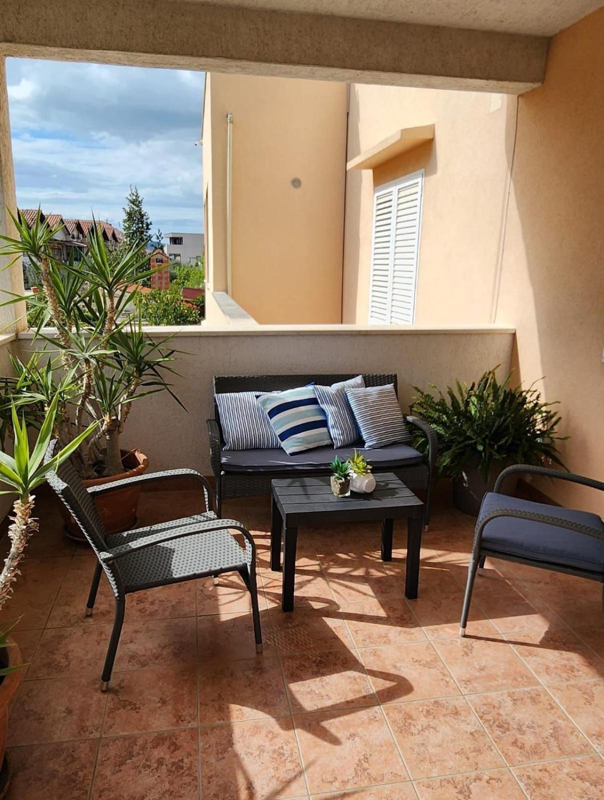 Apartments Kapetanovi Dvori Trogir Eksteriør bilde