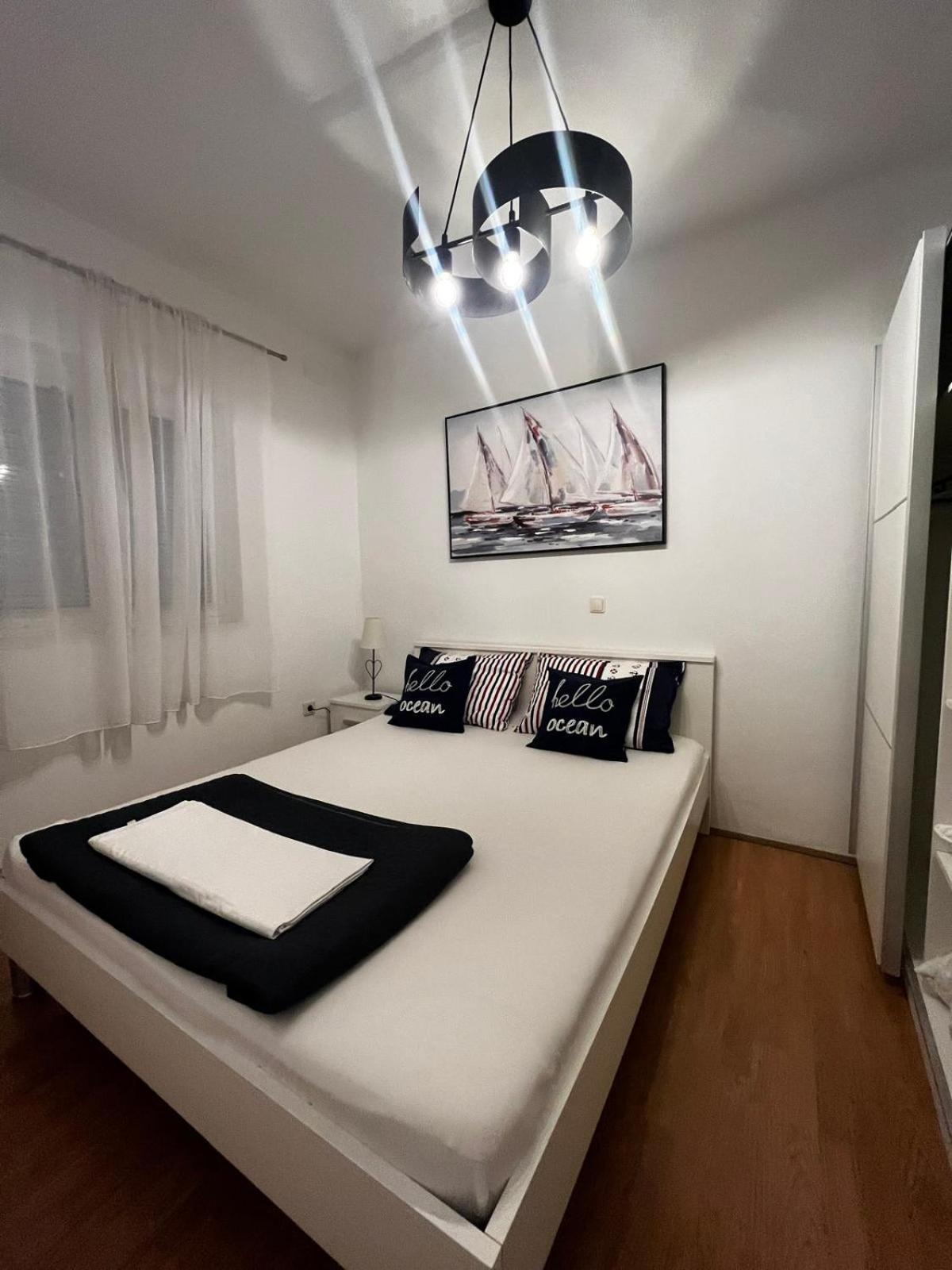 Apartments Kapetanovi Dvori Trogir Eksteriør bilde