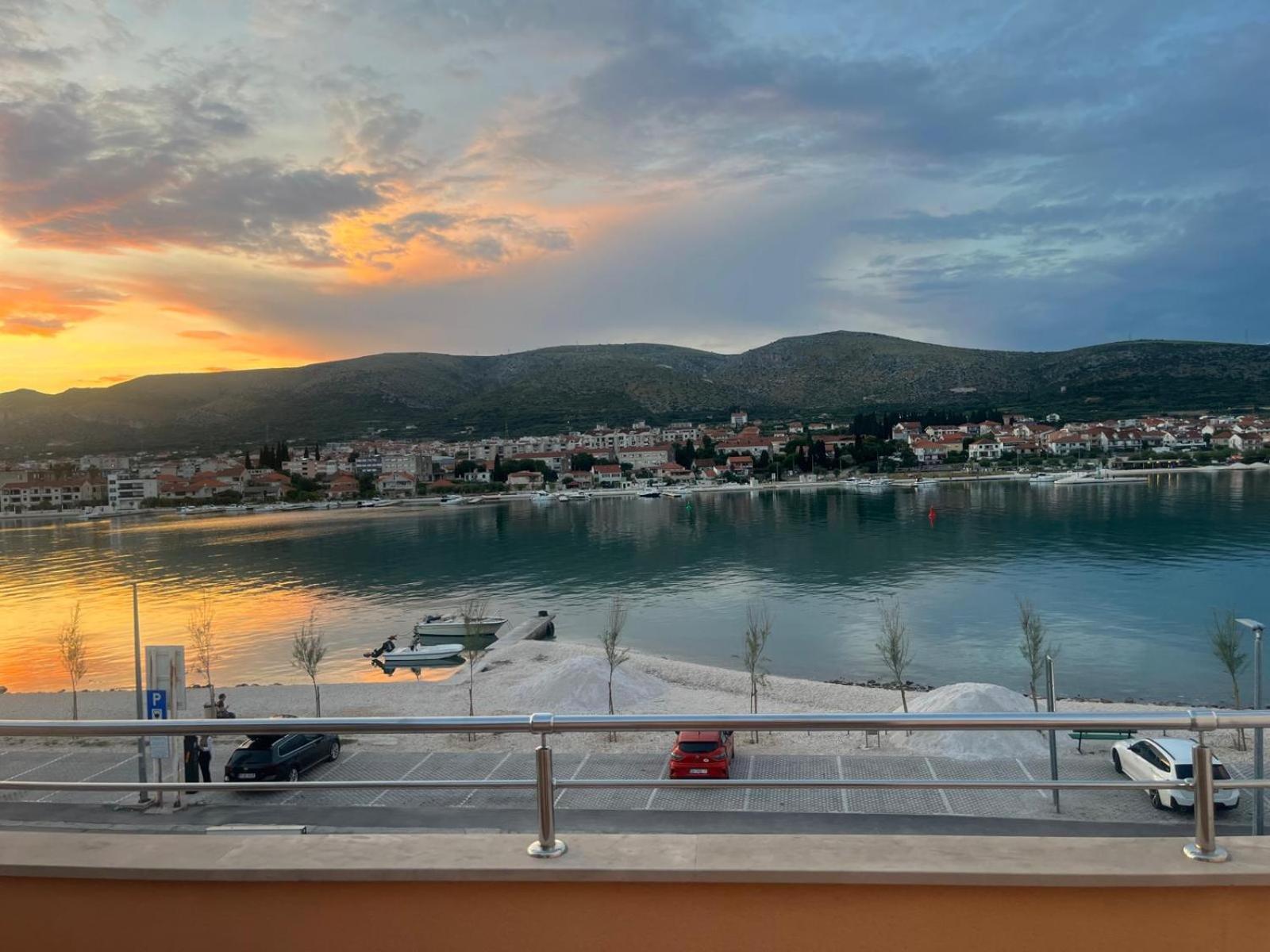 Apartments Kapetanovi Dvori Trogir Eksteriør bilde