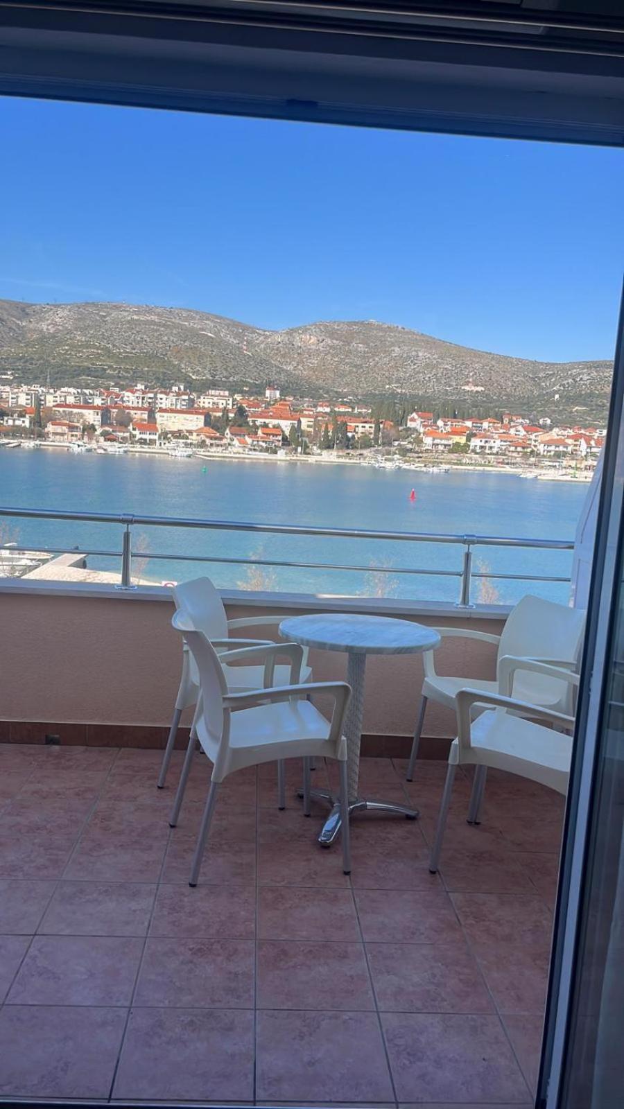 Apartments Kapetanovi Dvori Trogir Eksteriør bilde